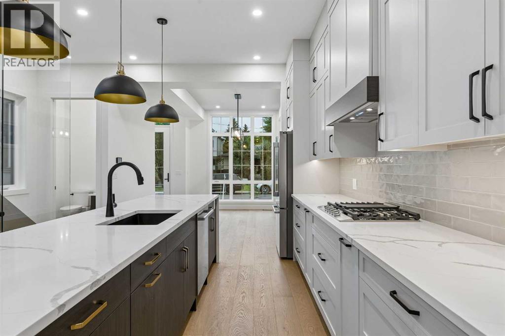 1810 19 Avenue NW photo 12