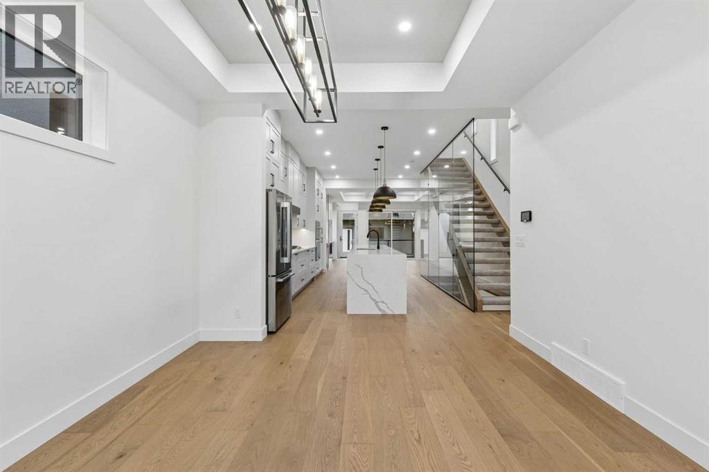 1810 19 Avenue NW photo 4