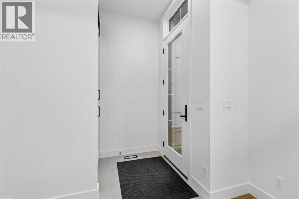 1810 19 Avenue NW photo 5