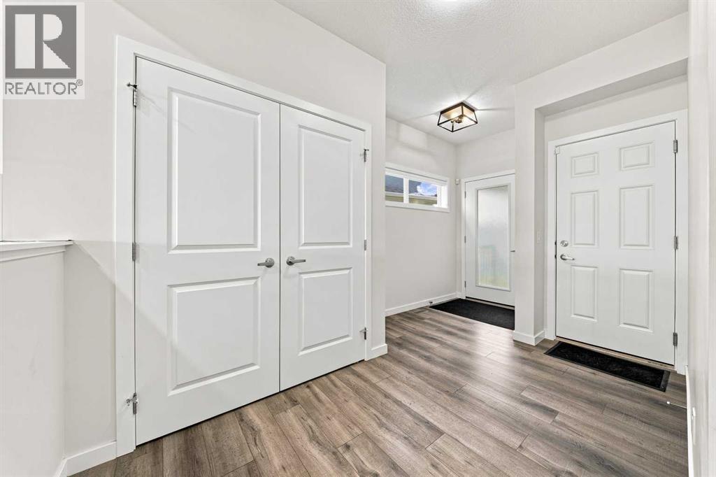 223 Savanna Way NE photo 3