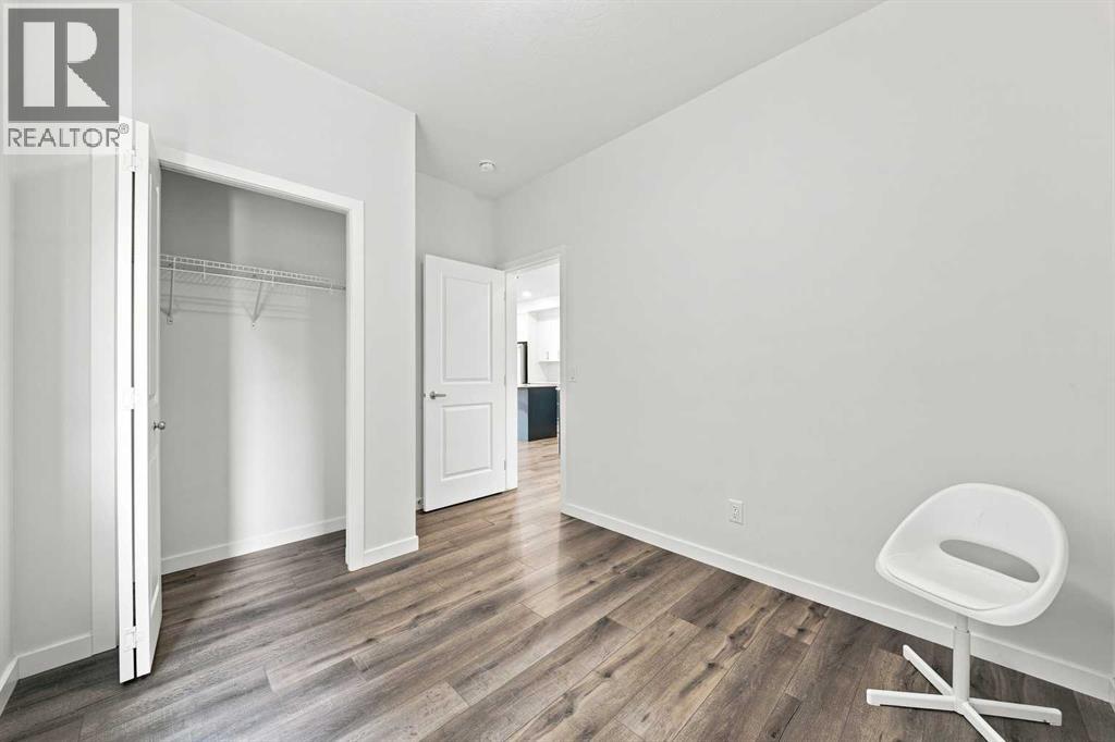 223 Savanna Way NE photo 4