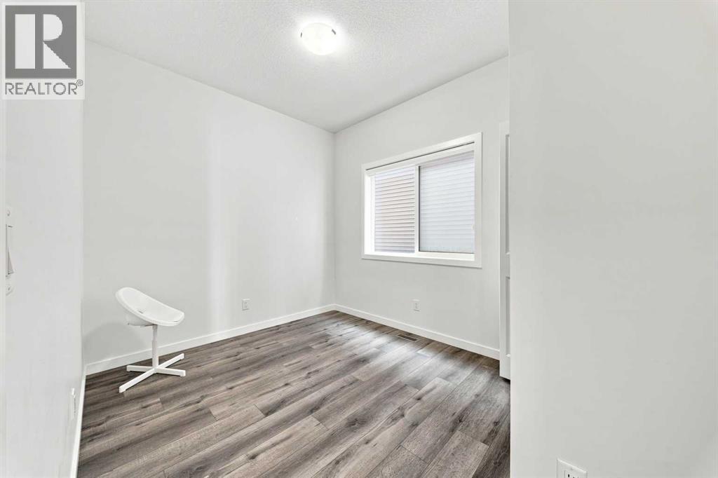 223 Savanna Way NE photo 5