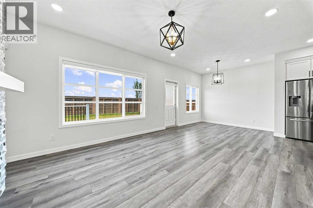 223 Savanna Way NE photo 9